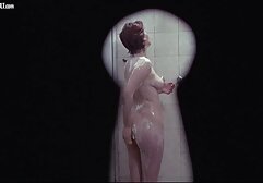 Lovelace strappato una donna piena di mungitura nel suo ambiente video anale donne mature di lavoro