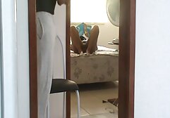 Busty babe dando pompini in attività di viaggio video porno gratis di donne mature italiane