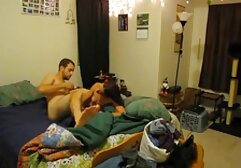 Curvy ragazza con grandi tette video porno italiani donne mature piegato sulla vagina sulla macchina del sesso