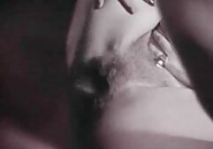 Un uomo si toglie le mutandine rosse dalla crumpet e siti porno donne mature il suo cazzo in bocca e un cappello sul letto di fantasia.